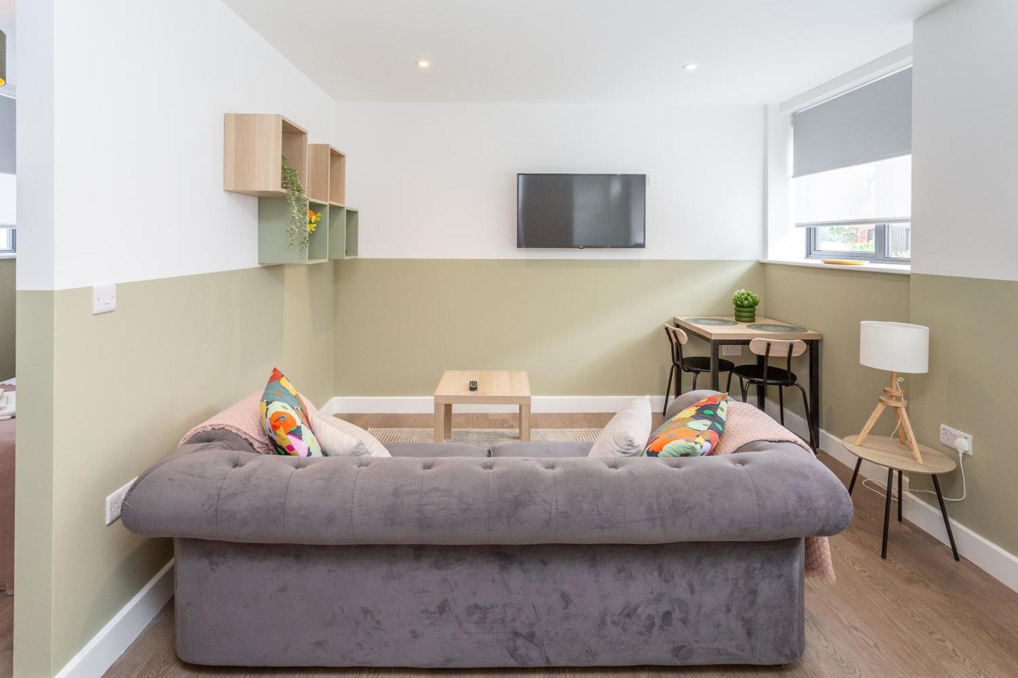 Little Potter, With Parking Apartemen York